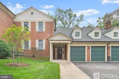 Main picture of 7255 Glen Hollow Ct