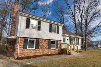 Main picture of 10104 Terri Lynn Ct