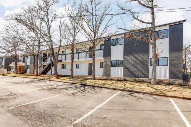 Main picture of 704 Yegua St