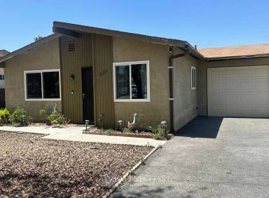 Main picture of 627 Solano Dr