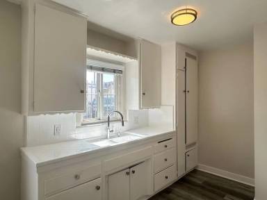 Main picture of 2821 E 65th St