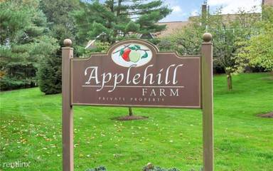 Main picture of 12 Hillside Pl