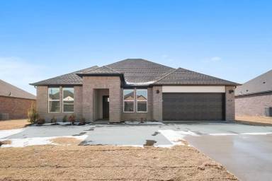 Main picture of 411 W Taverner Xing