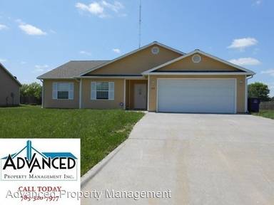 Main picture of 109 Hackberry Ave