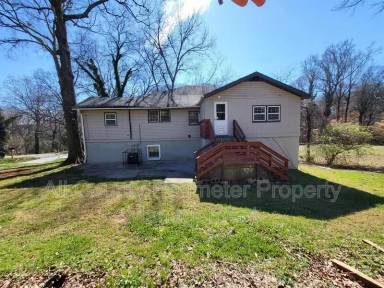 Main picture of 2308 Lakewood Ave SW