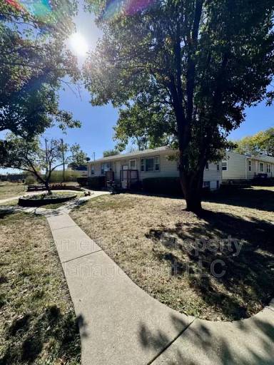 Main picture of 1513 W 22nd Ter