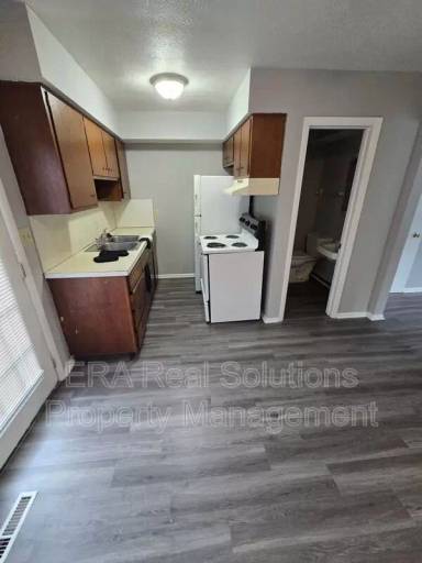 Main picture of 3680 McCarley Dr S