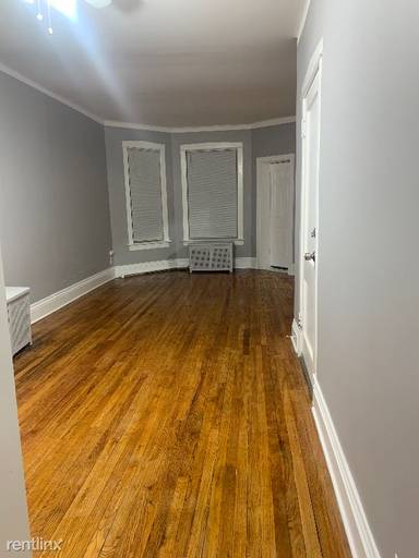 Main picture of 6629 S Green St