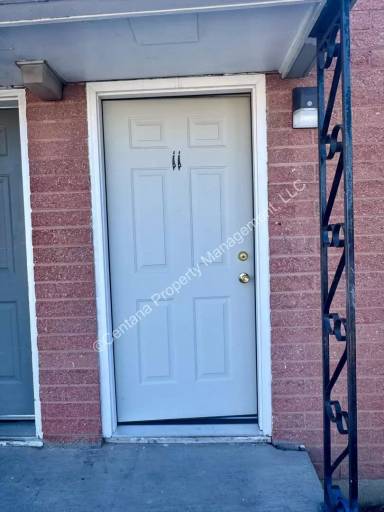Main picture of 920 S Montana St