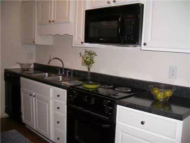 Main picture of 5518 W Market St