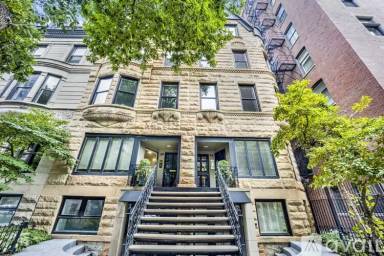 Main picture of 80 E Elm St