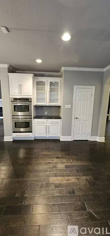 Main picture of 3010 Park Bend Dr