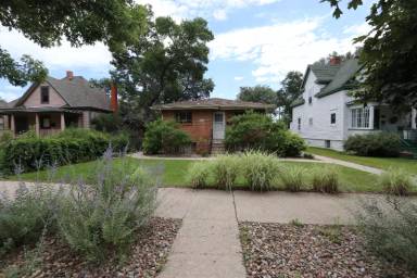 Main picture of 2413 1/2 N Nevada Ave
