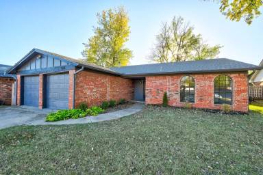 Main picture of 904 Ranchoak Ct