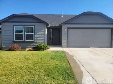 Main picture of 3417 Cascara St