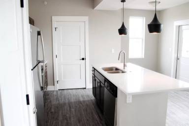 Main picture of 1007 Sunrise Dr