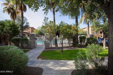 Main picture of Parkside Condominiums