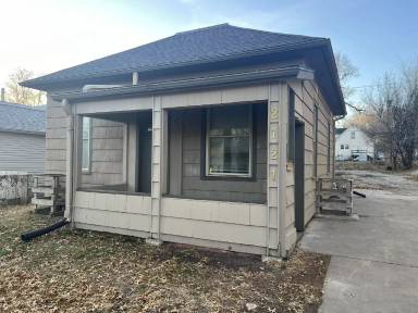 Main picture of 2121 D St