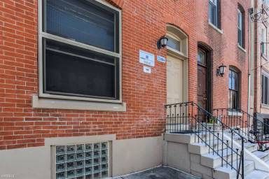 Main picture of 4024 Sansom St