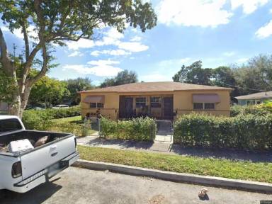 Main picture of 1000 NW 52nd St