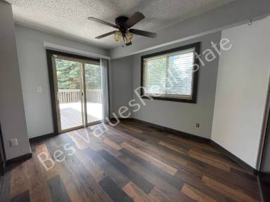 Main picture of 3823 S Waco St