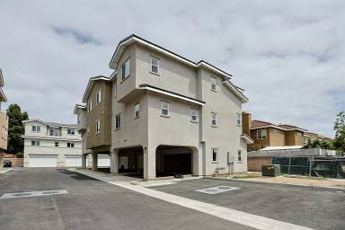 Main picture of 11752 Beach Blvd
