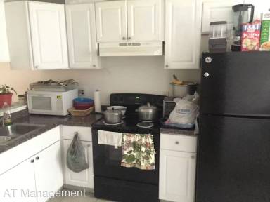 Main picture of 4148 Lakeside Dr