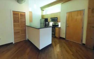 Main picture of 1318 W Broad St