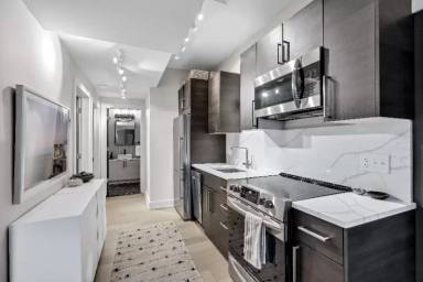 Main picture of 182 Waterman St