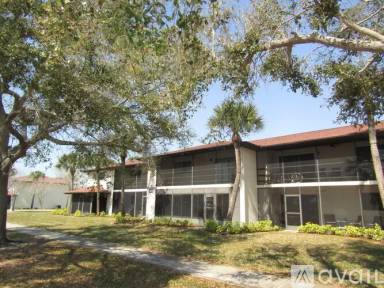 Main picture of 401 Airport Ave E