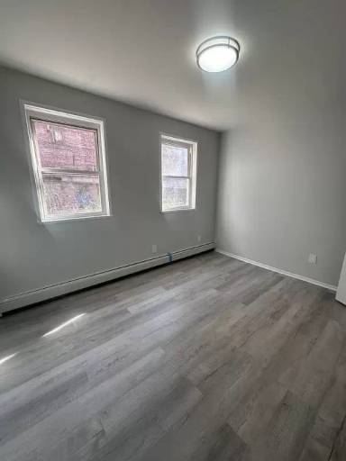 Main picture of 324 Hope Ave