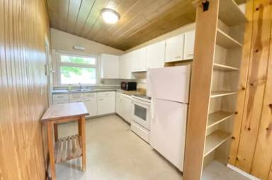 Main picture of 704 N Dicks St