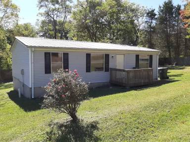 Main picture of 108 Ellis Ln