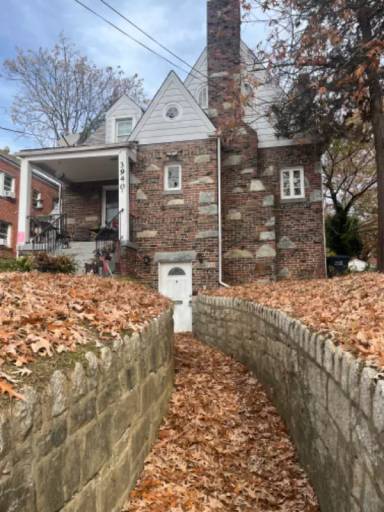 Main picture of 3940 Pennsylvania Ave SE