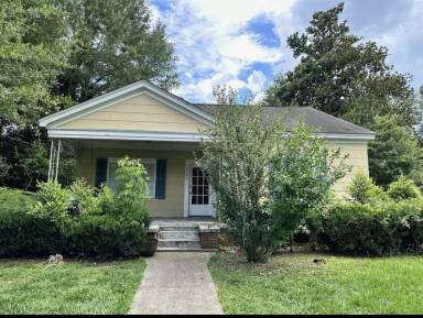 Main picture of 1720 Mamie St