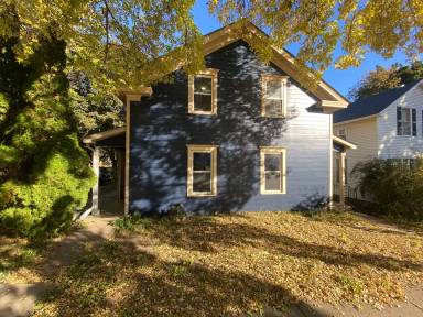 Main picture of 318 4th St W