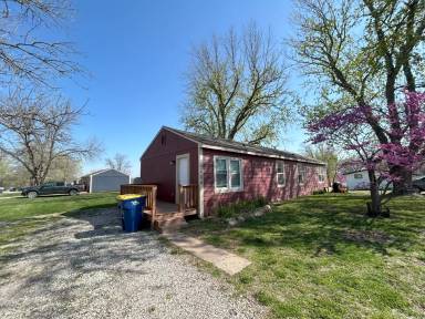 Main picture of 33980 W 83rd St