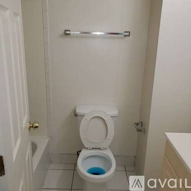 Main picture of 809 Washington Blvd