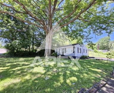 Main picture of 841 Forsythe St