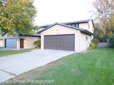 Main picture of 2171 Packerland Dr