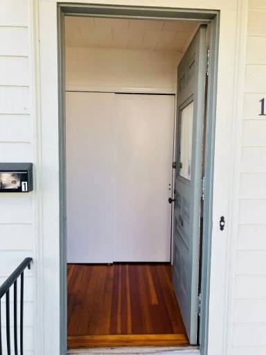 Main picture of 1548 Smith St