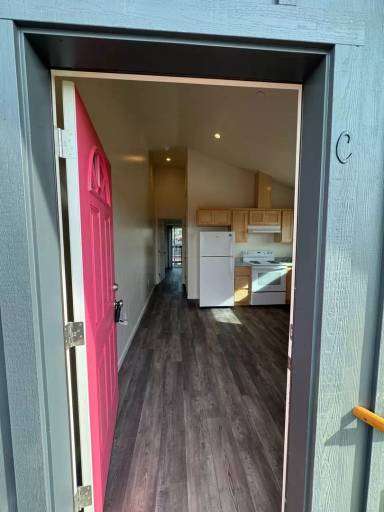 Main picture of 965 W Harris St