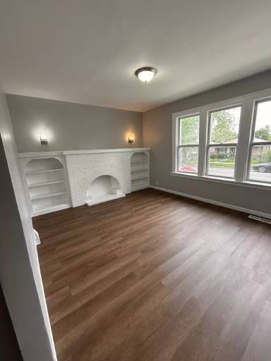Main picture of 7021 S Woodlawn Ave