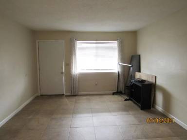 Main picture of College Park Condominiums