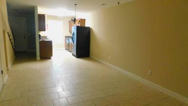 Main picture of 317 Covington St