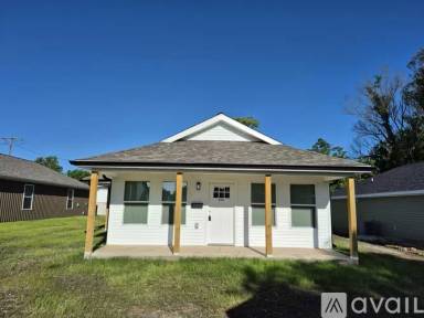 Main picture of 506 N Devon St