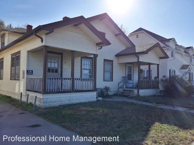 Main picture of 1204 S Hydraulic St