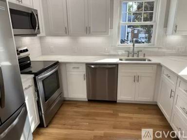 Main picture of 35 Oak Ave