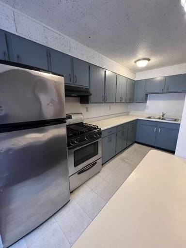 Main picture of 230 W 3rd St