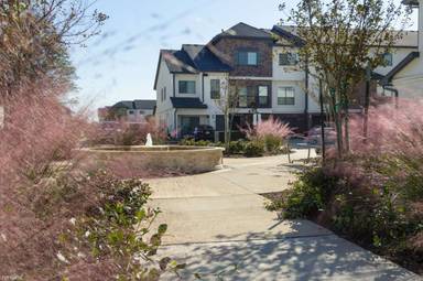 Main picture of 2337 N Galveston Ave